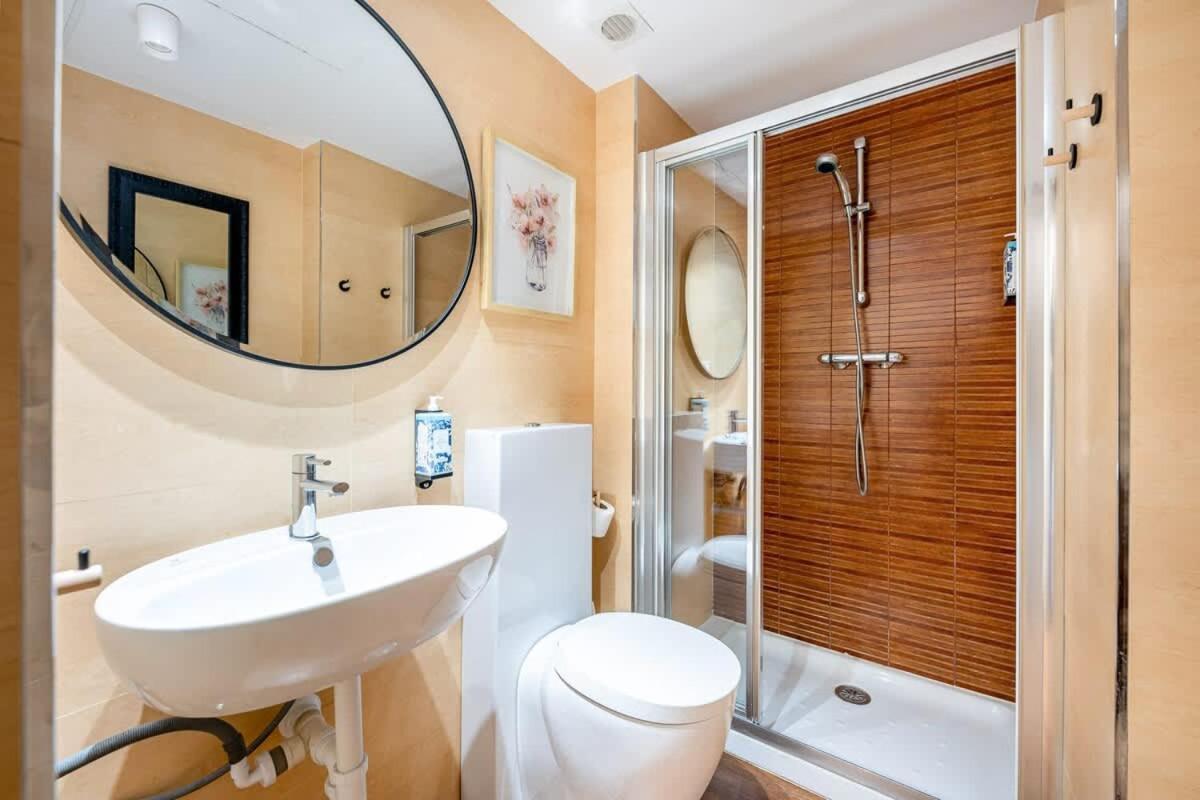 Vivendos - Ma14 - Madre De Dios Apartment มาลากา ภายนอก รูปภาพ